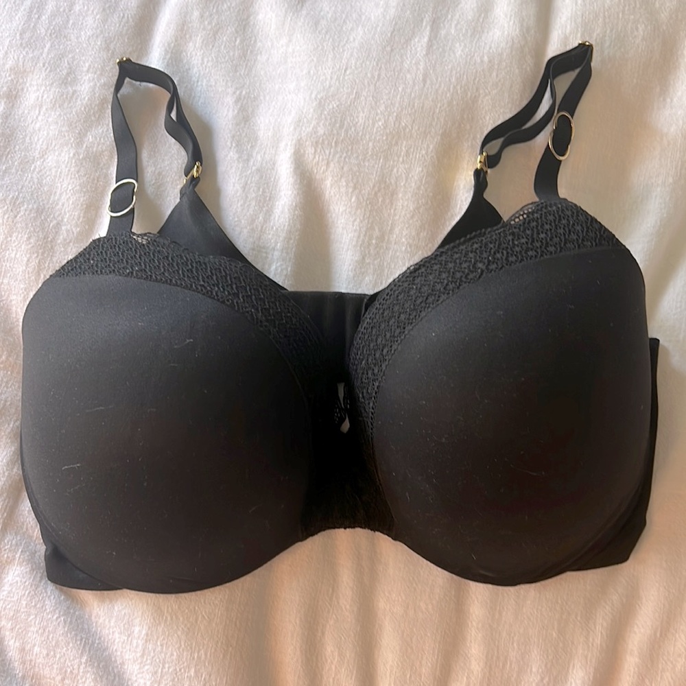 Victoria’s Secret Incredible Perfect Shape Black Push Up Underwire Bra